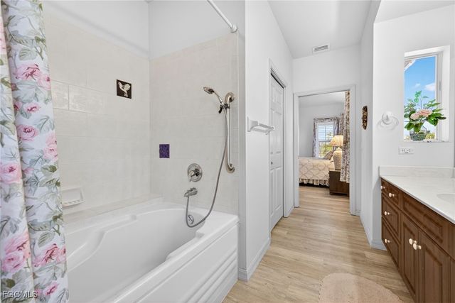 517 Lake Murex CIR, Sanibel, FL 33957