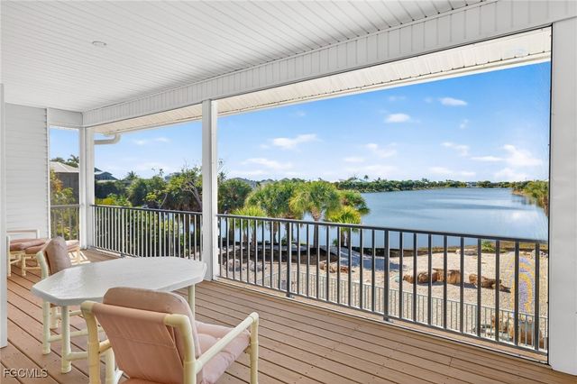 517 Lake Murex CIR, Sanibel, FL 33957