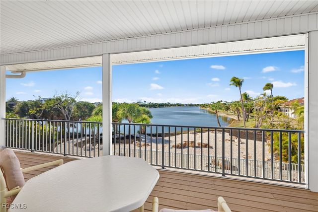 517 Lake Murex CIR, Sanibel, FL 33957