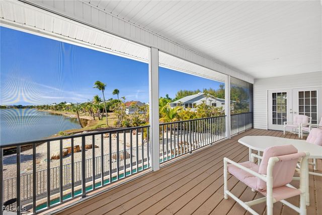 517 Lake Murex CIR, Sanibel, FL 33957