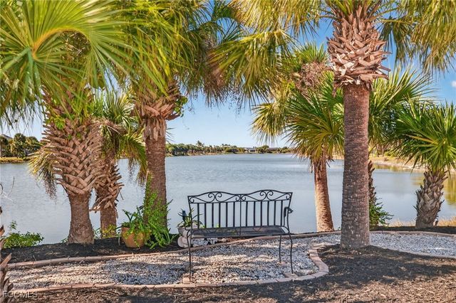 517 Lake Murex CIR, Sanibel, FL 33957