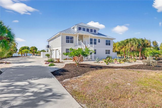 517 Lake Murex CIR, Sanibel, FL 33957