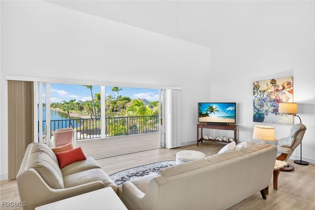 517 Lake Murex CIR, Sanibel, FL 33957