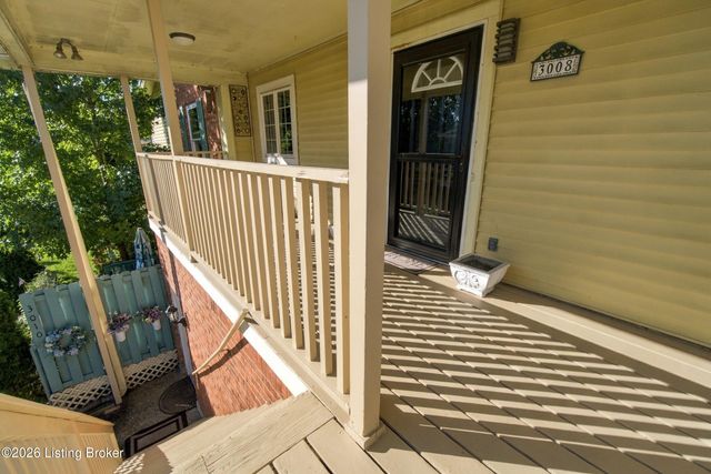 3008 Treeview Ct, Louisville, KY 40214