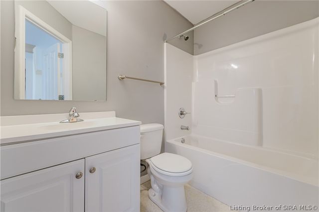 2225 Woodland Drive, Jeffersonville, IN 47130