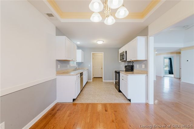 2225 Woodland Drive, Jeffersonville, IN 47130