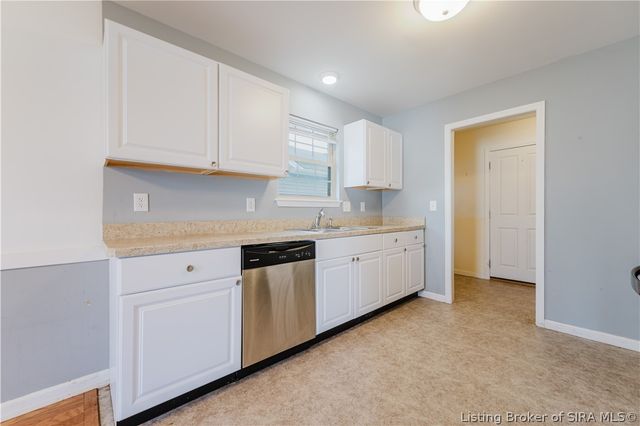 2225 Woodland Drive, Jeffersonville, IN 47130