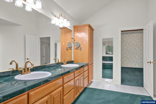 3475 Valley View Dr NW, Albany, OR 97321