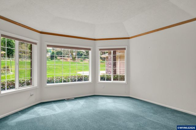 3475 Valley View Dr NW, Albany, OR 97321