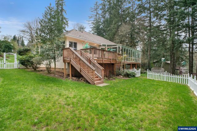 3475 Valley View Dr NW, Albany, OR 97321