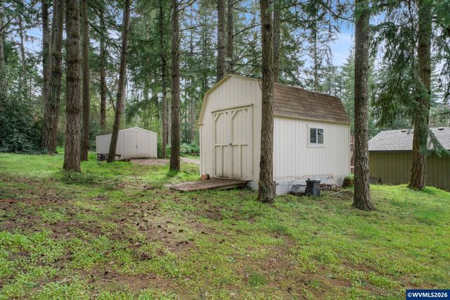 3475 Valley View Dr NW, Albany, OR 97321