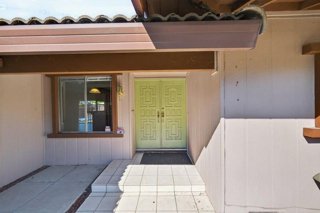 7394 Farm Dale Way, Sacramento, CA 95831