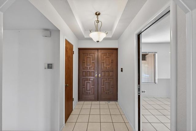 7394 Farm Dale Way, Sacramento, CA 95831