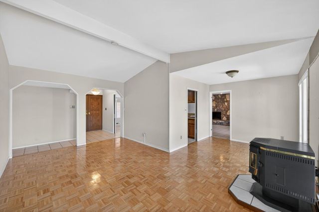 7394 Farm Dale Way, Sacramento, CA 95831