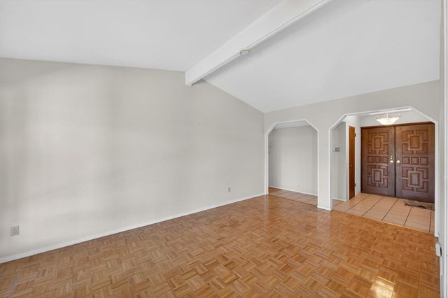 7394 Farm Dale Way, Sacramento, CA 95831