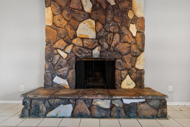 7394 Farm Dale Way, Sacramento, CA 95831