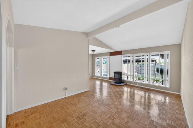 7394 Farm Dale Way, Sacramento, CA 95831