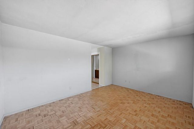 7394 Farm Dale Way, Sacramento, CA 95831