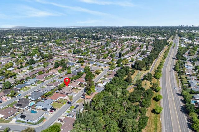 7394 Farm Dale Way, Sacramento, CA 95831