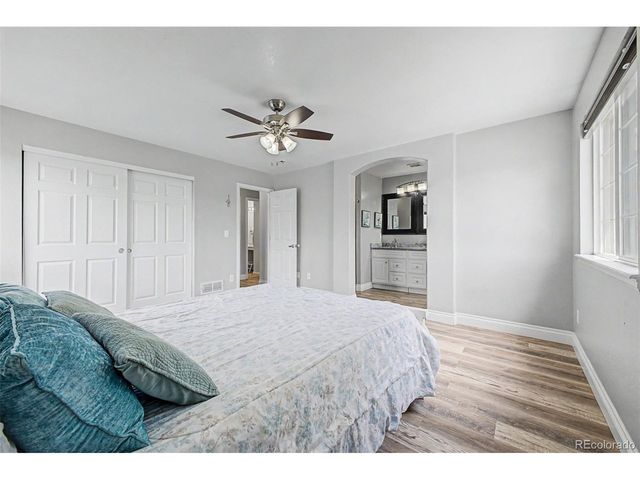 9815 Eagle Creek Cir, Commerce City, CO 80022