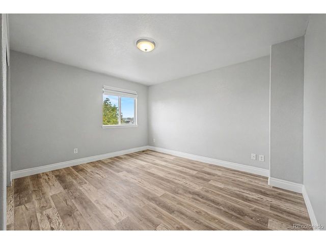 9815 Eagle Creek Cir, Commerce City, CO 80022