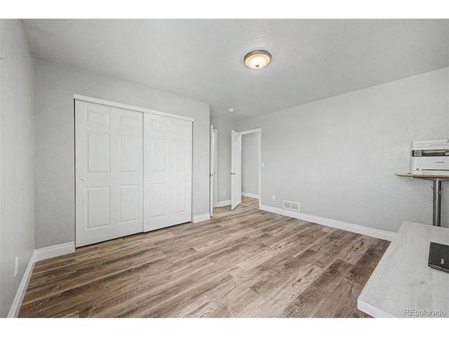 9815 Eagle Creek Cir, Commerce City, CO 80022