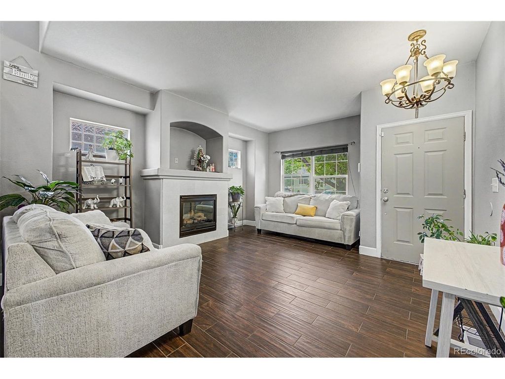 9815 Eagle Creek Cir, Commerce City, CO 80022