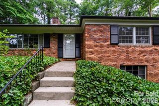 24 Warwick Place, Asheville, NC 28804
