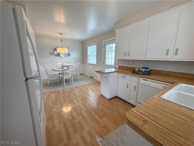 29508 Woodway Drive, Wickliffe, OH 44092