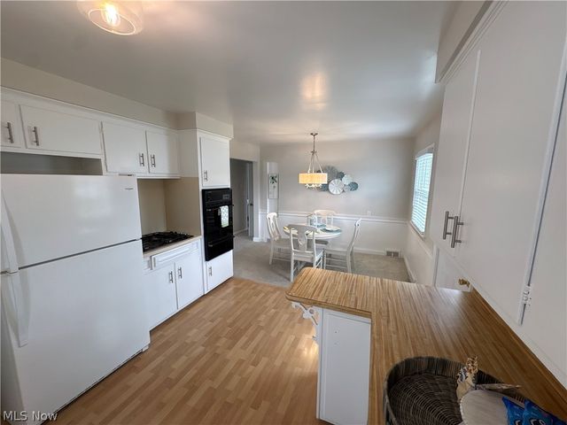 29508 Woodway Drive, Wickliffe, OH 44092