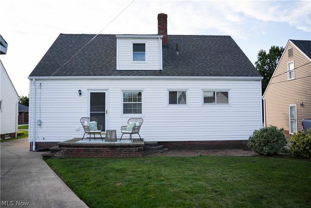 29508 Woodway Drive, Wickliffe, OH 44092