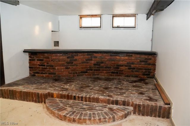 29508 Woodway Drive, Wickliffe, OH 44092