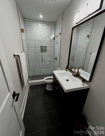523 Kenlough Drive, Charlotte, NC 28209