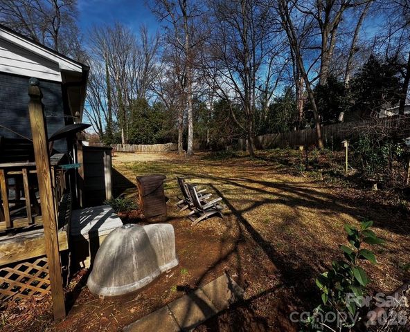 523 Kenlough Drive, Charlotte, NC 28209