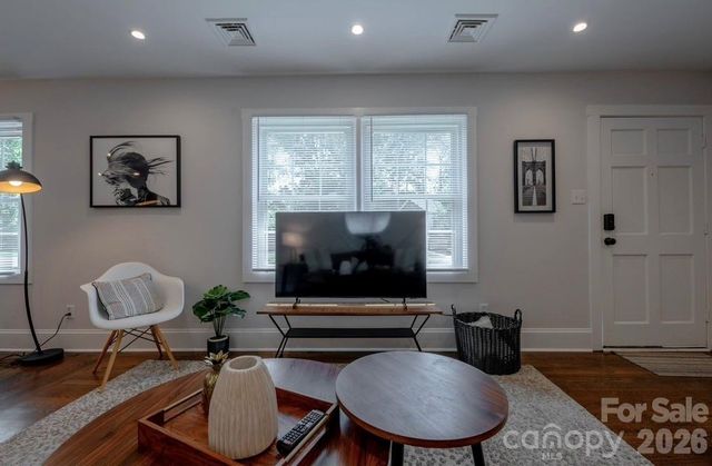 523 Kenlough Drive, Charlotte, NC 28209