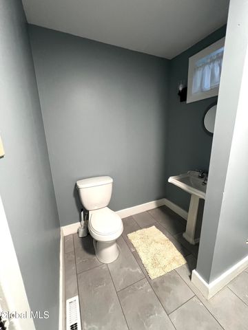 21 Wells Street, Gloversville, NY 12078