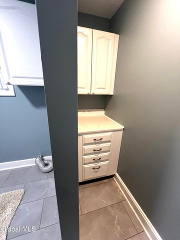 21 Wells Street, Gloversville, NY 12078