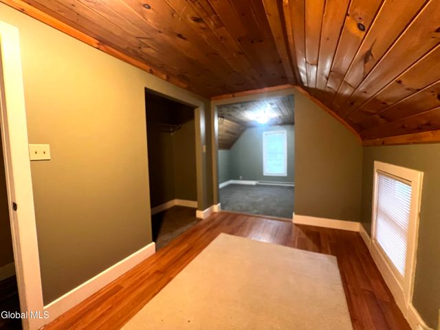 21 Wells Street, Gloversville, NY 12078