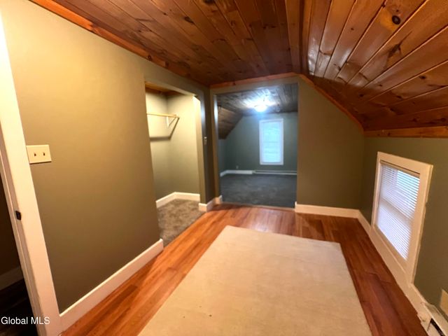 21 Wells Street, Gloversville, NY 12078