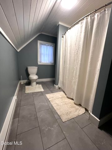 21 Wells Street, Gloversville, NY 12078