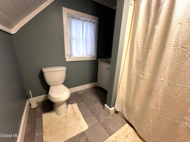 21 Wells Street, Gloversville, NY 12078