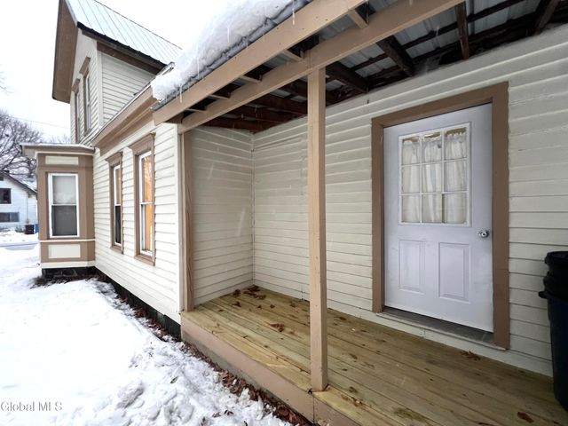 21 Wells Street, Gloversville, NY 12078