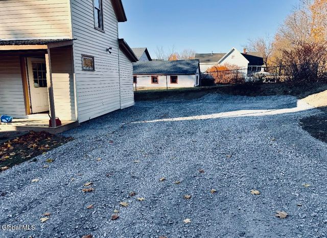 21 Wells Street, Gloversville, NY 12078