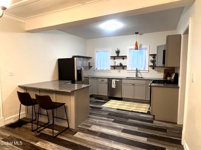 21 Wells Street, Gloversville, NY 12078