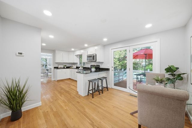 27 Stonegate Rd 27, Chelmsford, MA 01824