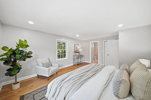 27 Stonegate Rd 27, Chelmsford, MA 01824