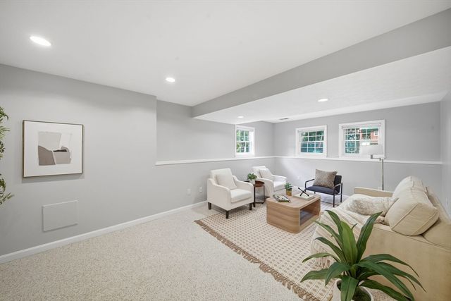 27 Stonegate Rd 27, Chelmsford, MA 01824