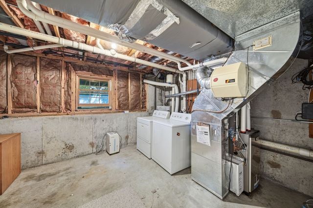27 Stonegate Rd 27, Chelmsford, MA 01824