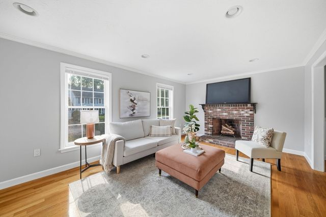 27 Stonegate Rd 27, Chelmsford, MA 01824