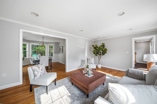 27 Stonegate Rd 27, Chelmsford, MA 01824